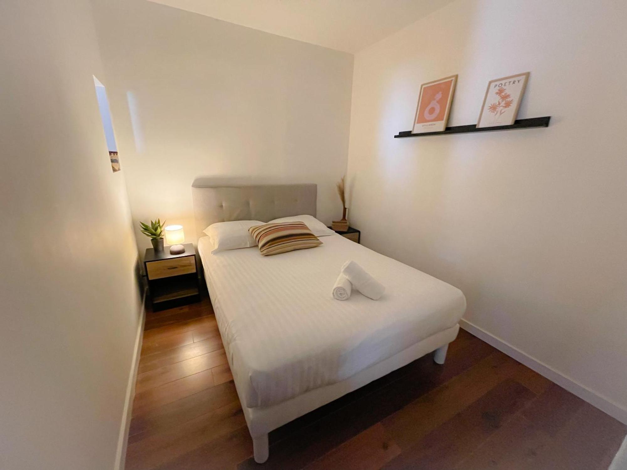 Ferienwohnung L'Ecureuil Calais Exterior foto
